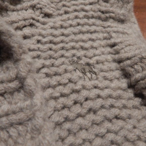 Abercrombie and Fitch 100% wool Fair Isle Nordic Icelandic vest size Medium - Picture 3 of 9